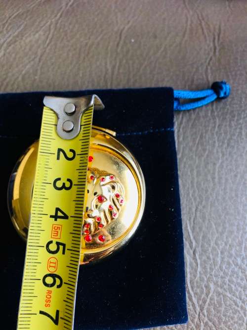ESTEE LAUDER VINTAGE UNUSED LUCIDITY POWDER COMPACT IN THE ZODIAC LEO SIGN